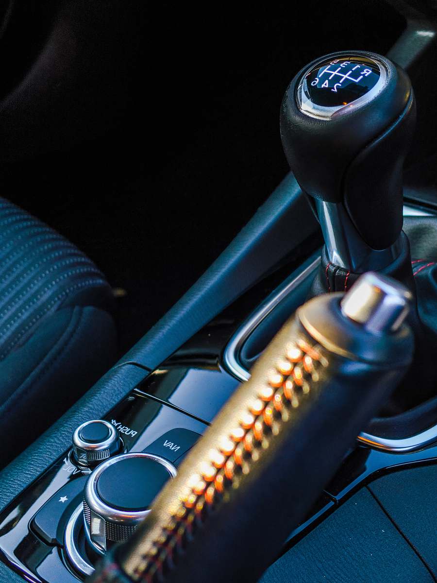 gearshift closeup photo of vehicle gear shift lever 10620 fairfax blvd
