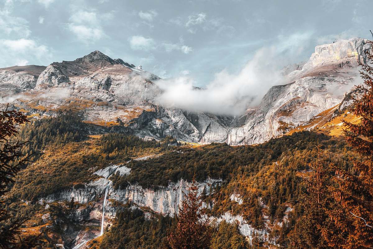 mountain mountain range and forest during daytime desktop wallpapers