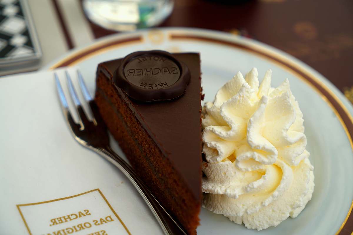 fork slice of cake dessert