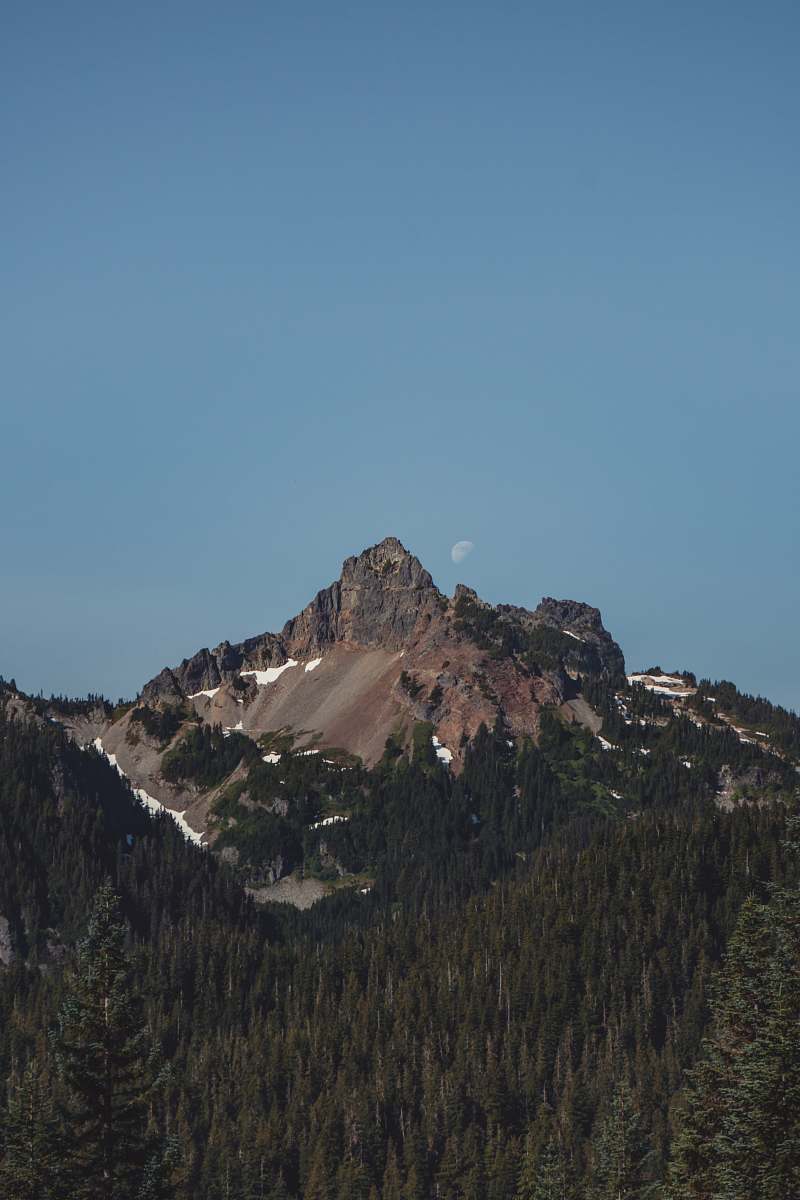 mountain brown rocky mountain under blue sky during daytime mountain range