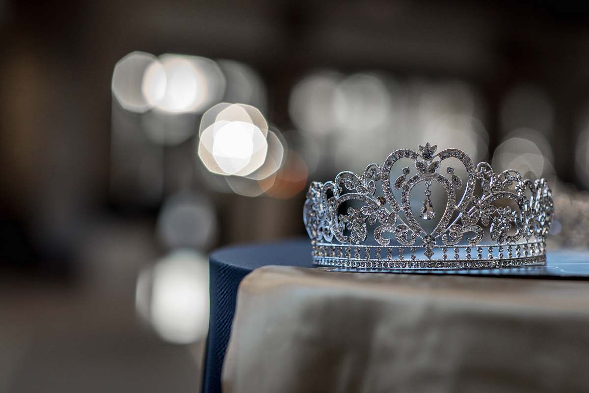 bling silver-colored crown mandeville