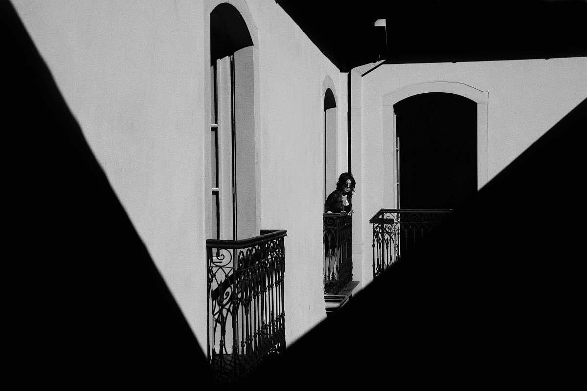 black-and-white white wall and railings illustration architecture