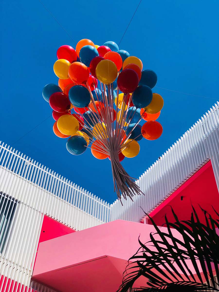 graphics red yellow and blue balloons 3411 indian creek dr