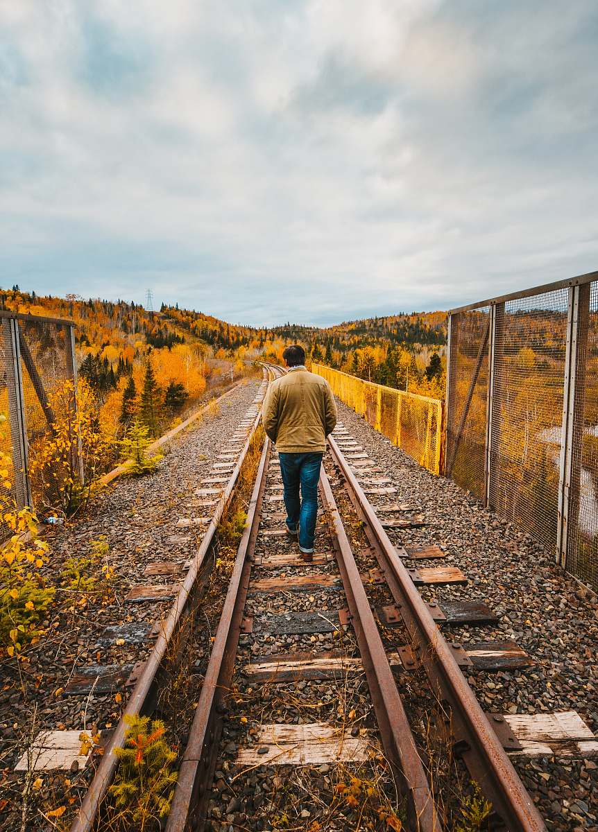 rail  railway