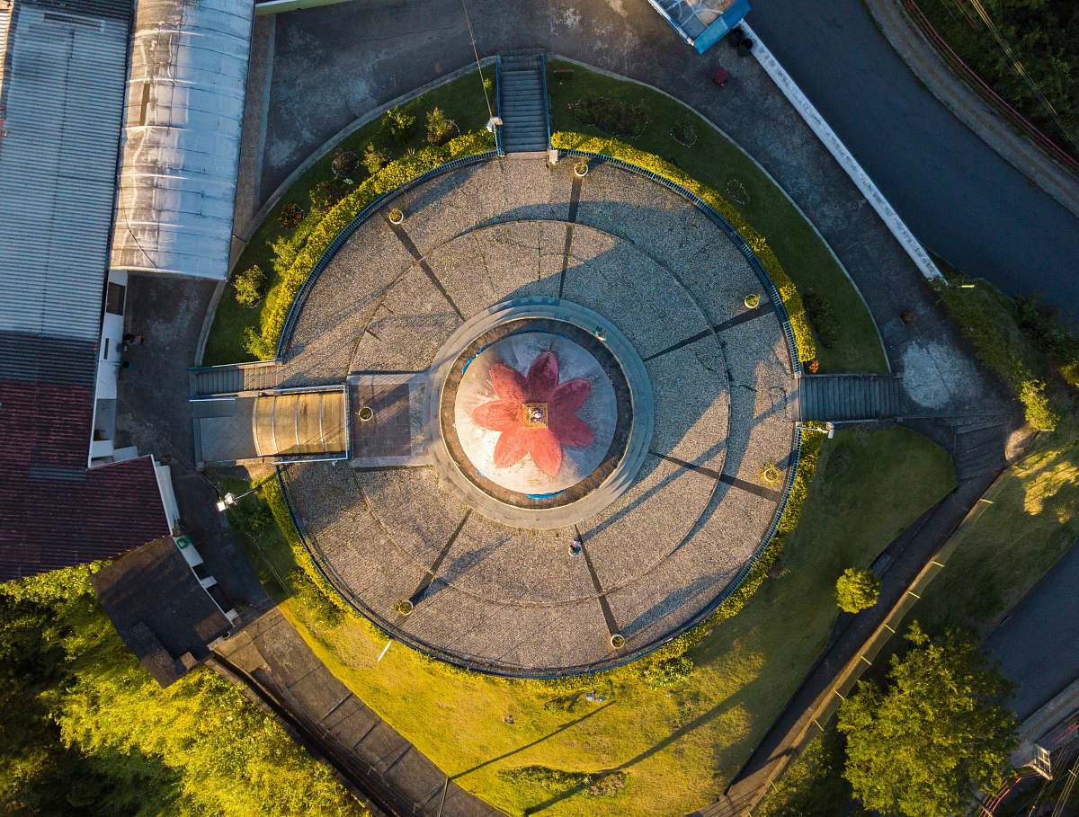 tarmac bird's-eye view of gray concrete floor architecture