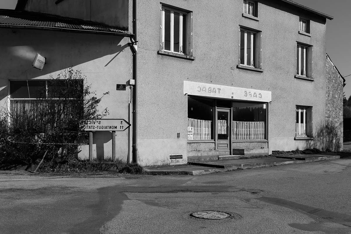 grey grayscale photography of concrete building black-and-white