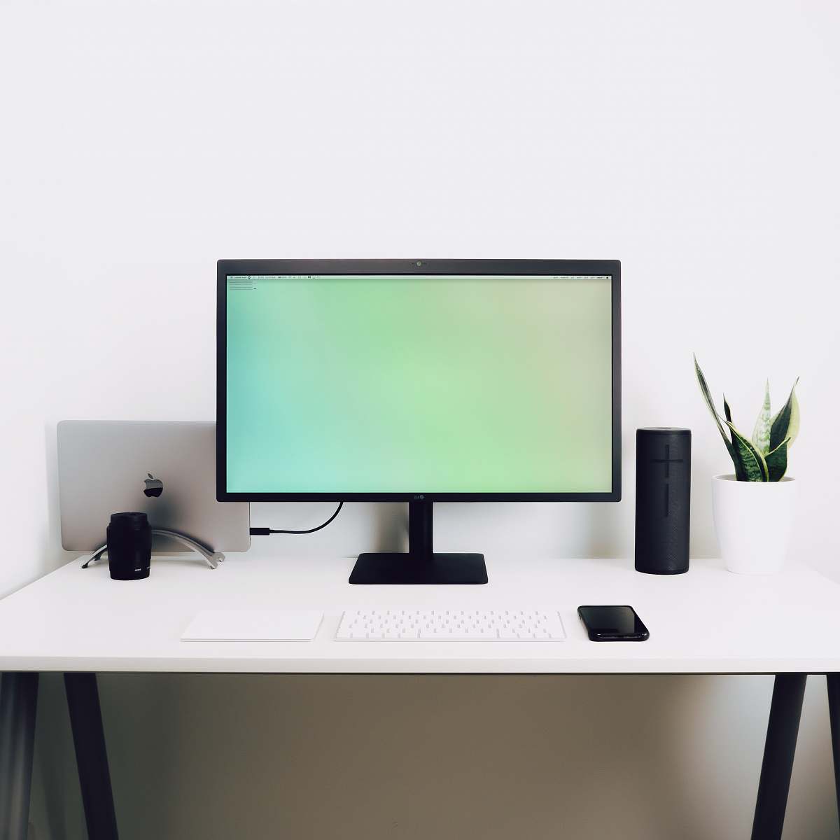 table black and white iMac furniture