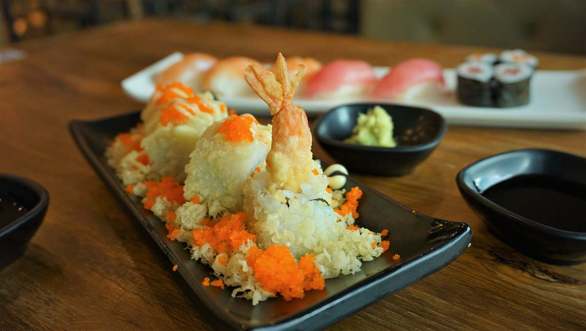 meal shrimp sushi on platter dish
