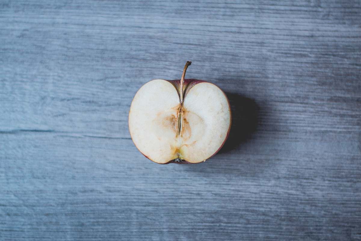 apple sliced apple flora