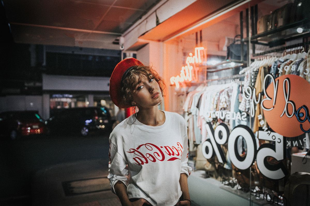 women's white Coca-Cola crew-neck shirt