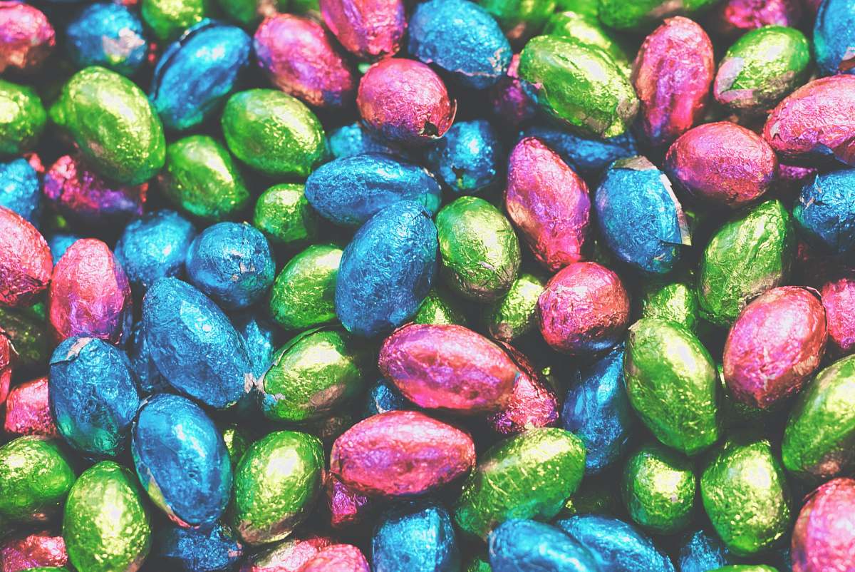 candy assorted-color pebble lot chocolate