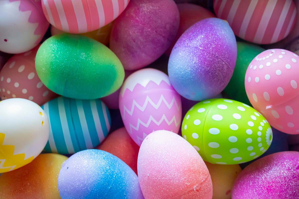 egg pink yellow and blue balloons easter egg
