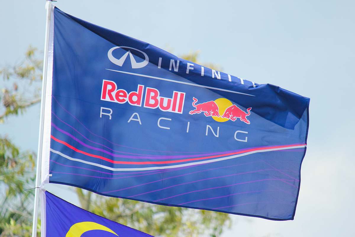 symbol Red Bull flag text