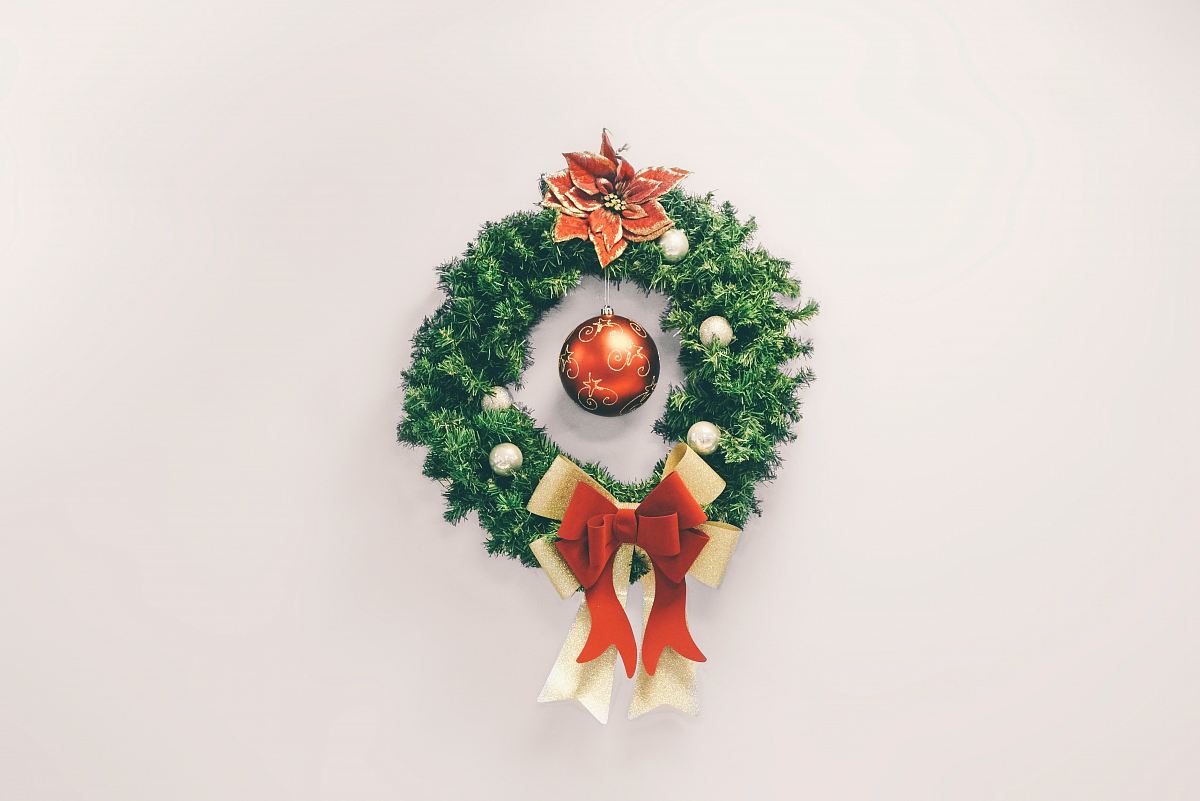 green and red Christmas wreath