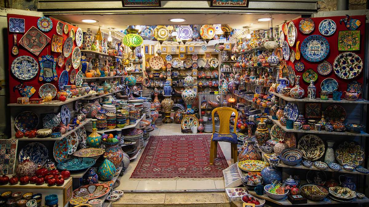 shop display of home decors souq