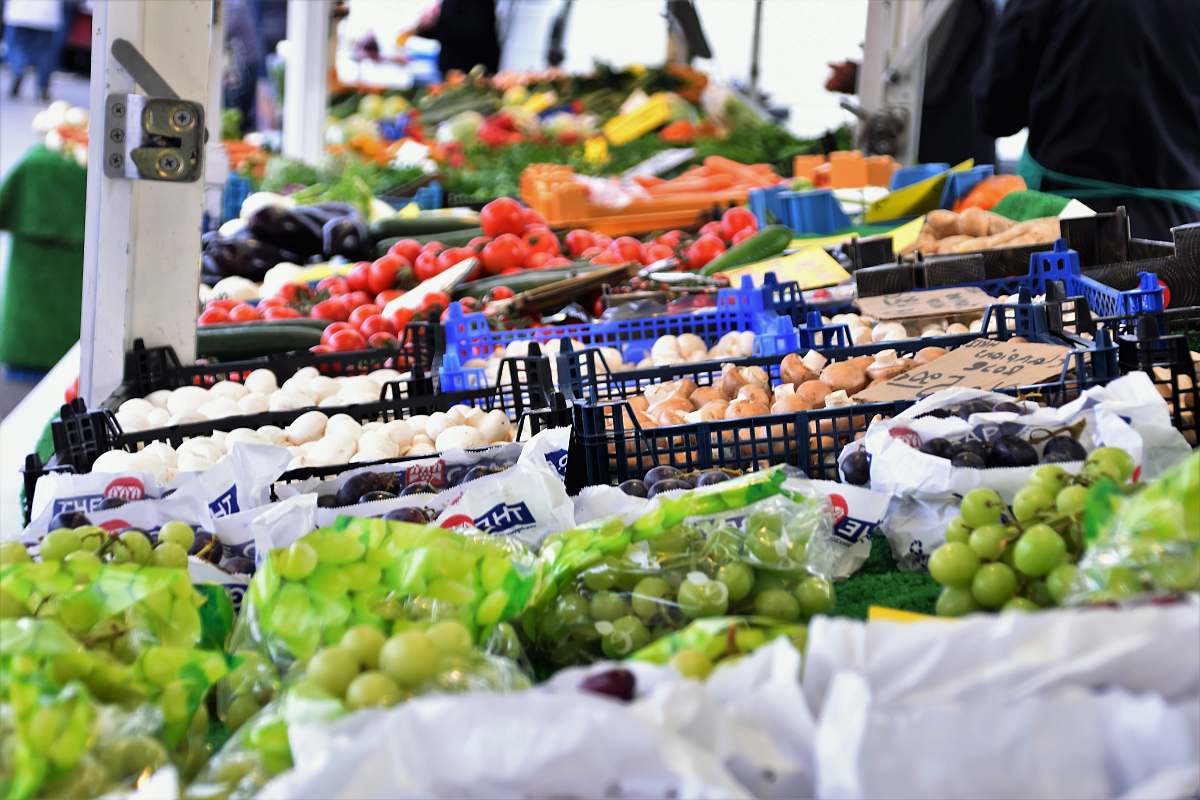 shop grapes fruit on display bazaar