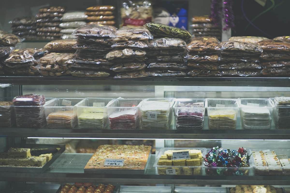 bakery clear glass display counter sweets
