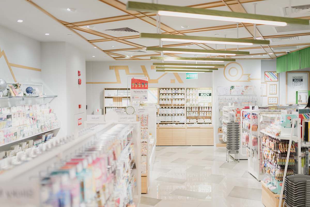 pharmacy empty white painted store airport boulevard