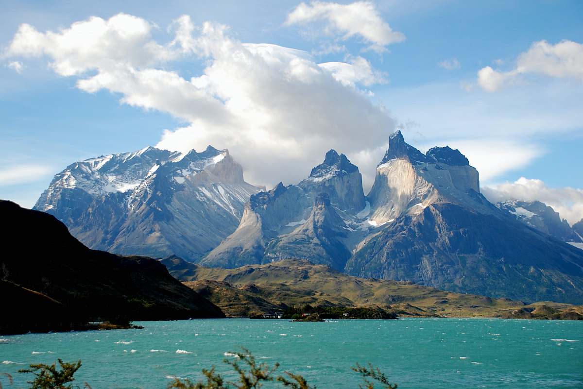 nature body of water and mountain mountain range