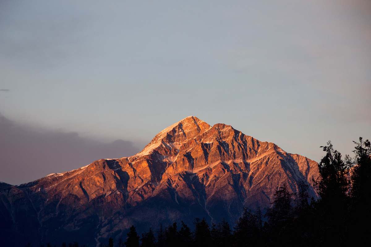 nature mountain raoge mountain range