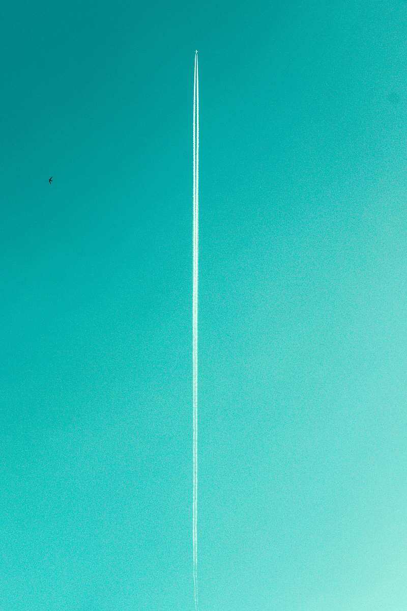 minimal plane aerobatic sky