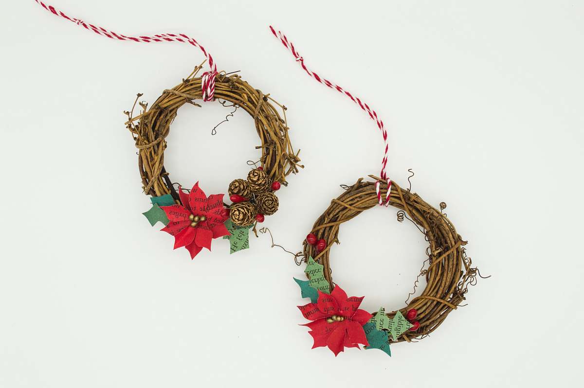 ornament two poinsettia wreathes christmas wreath
