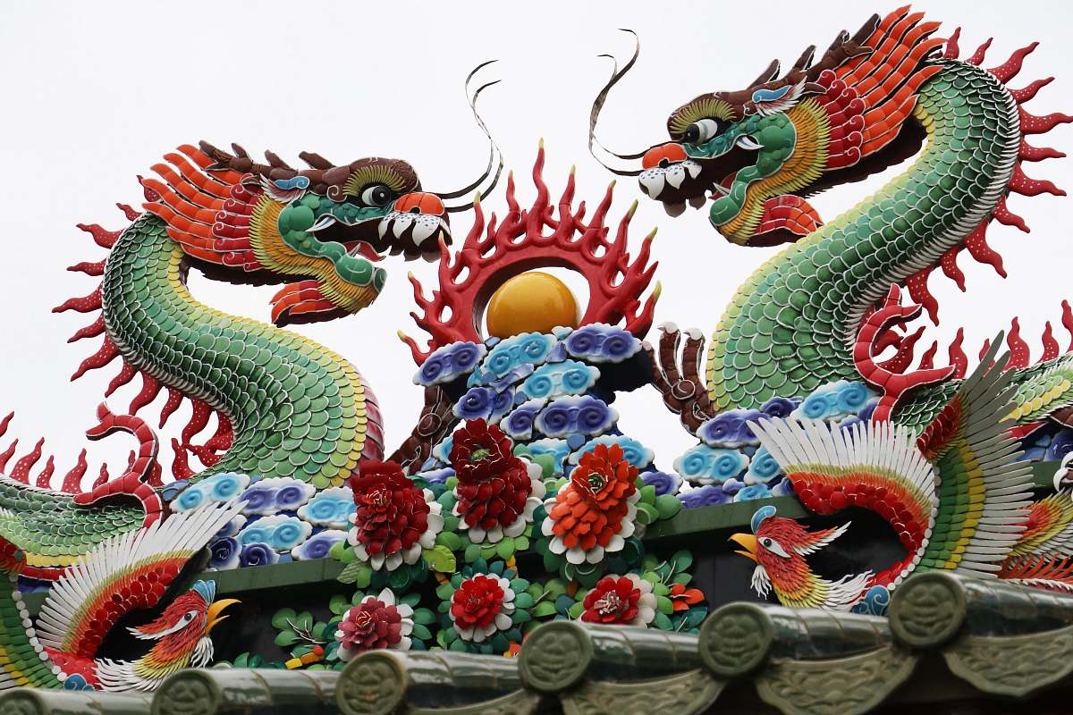  multicolored dragon float 