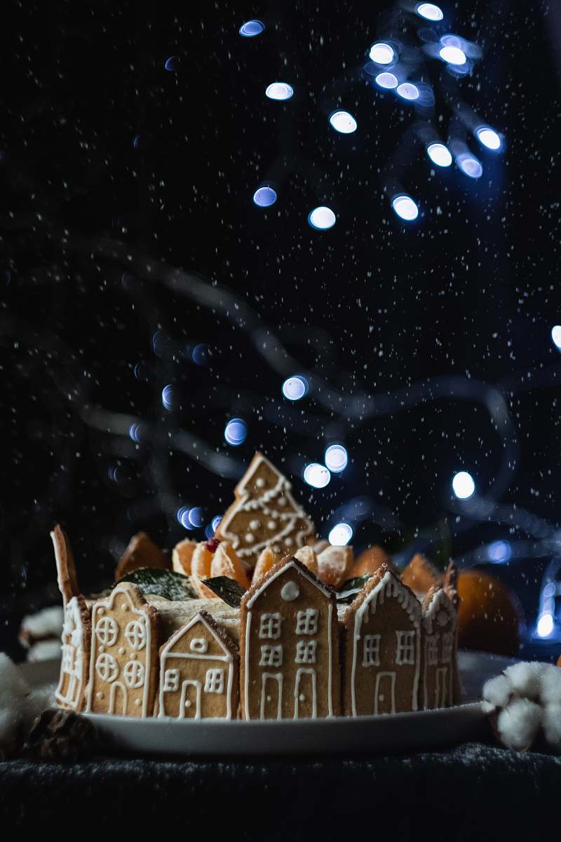 biscuit brown house cake cookie