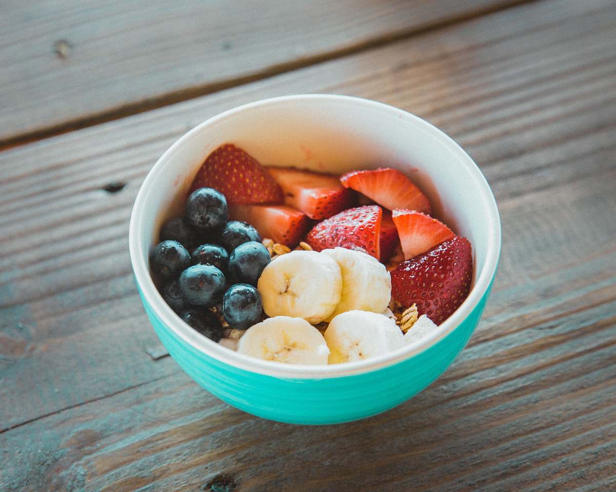 fruit close-up photo of fruits on bowl bowl
