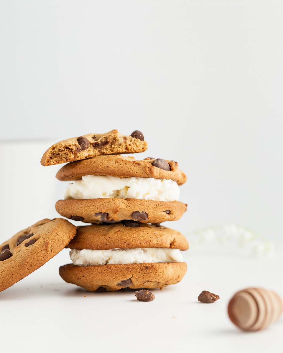 biscuit pile of cookies cookie