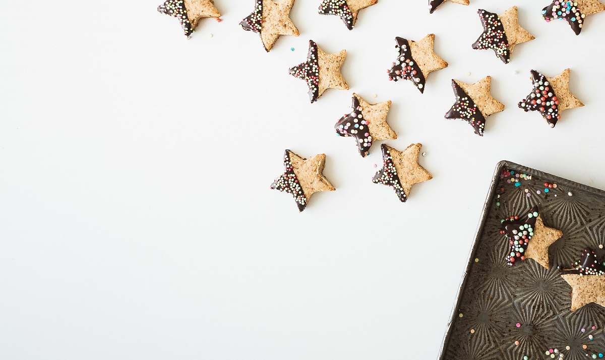 cookie star-shape cookies with chocolate fillings christmas