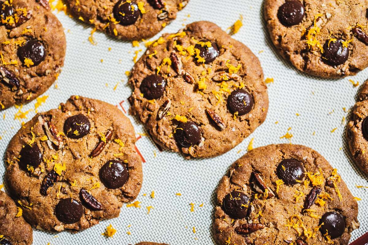 cookie sweet biscuits chocolate chip