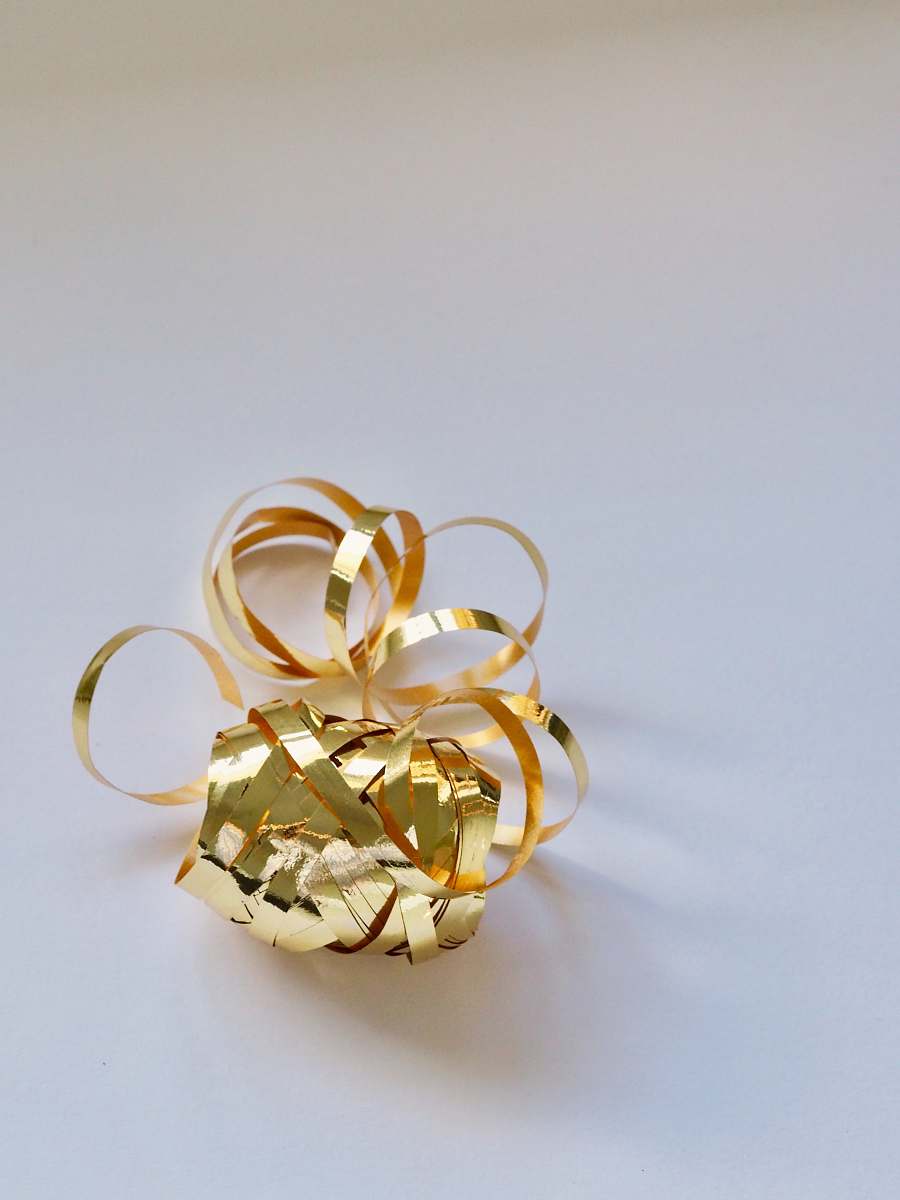 gold gold plastic decor ribbon