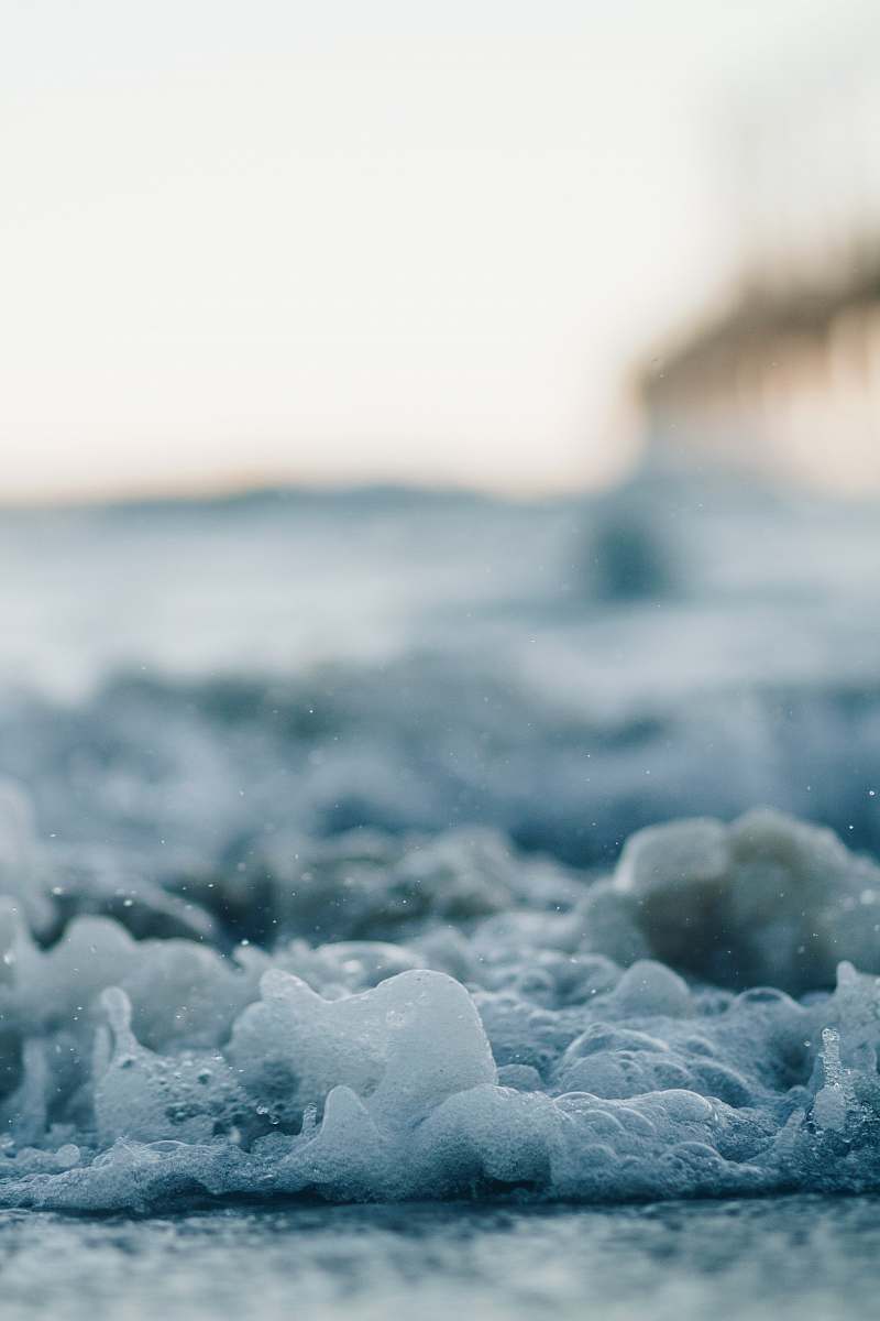 water focus photography of bubbles bubble