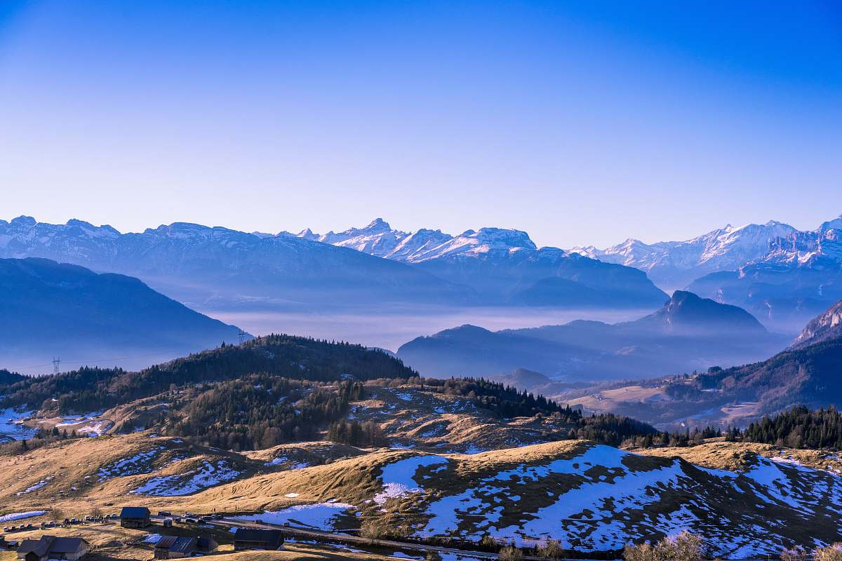 blue brown mountain under clear blue sky mountain