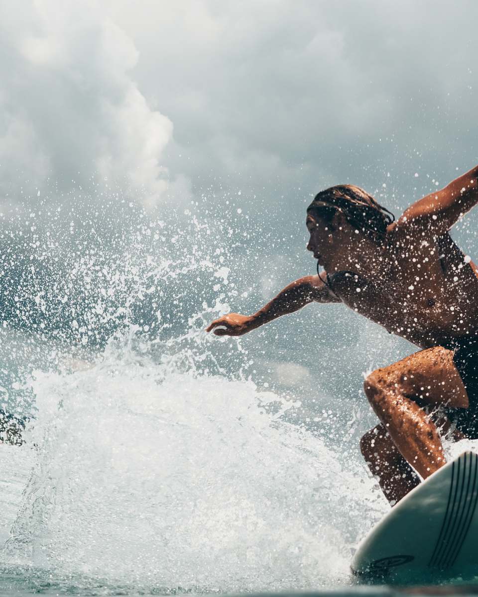 surfing man surfing surf