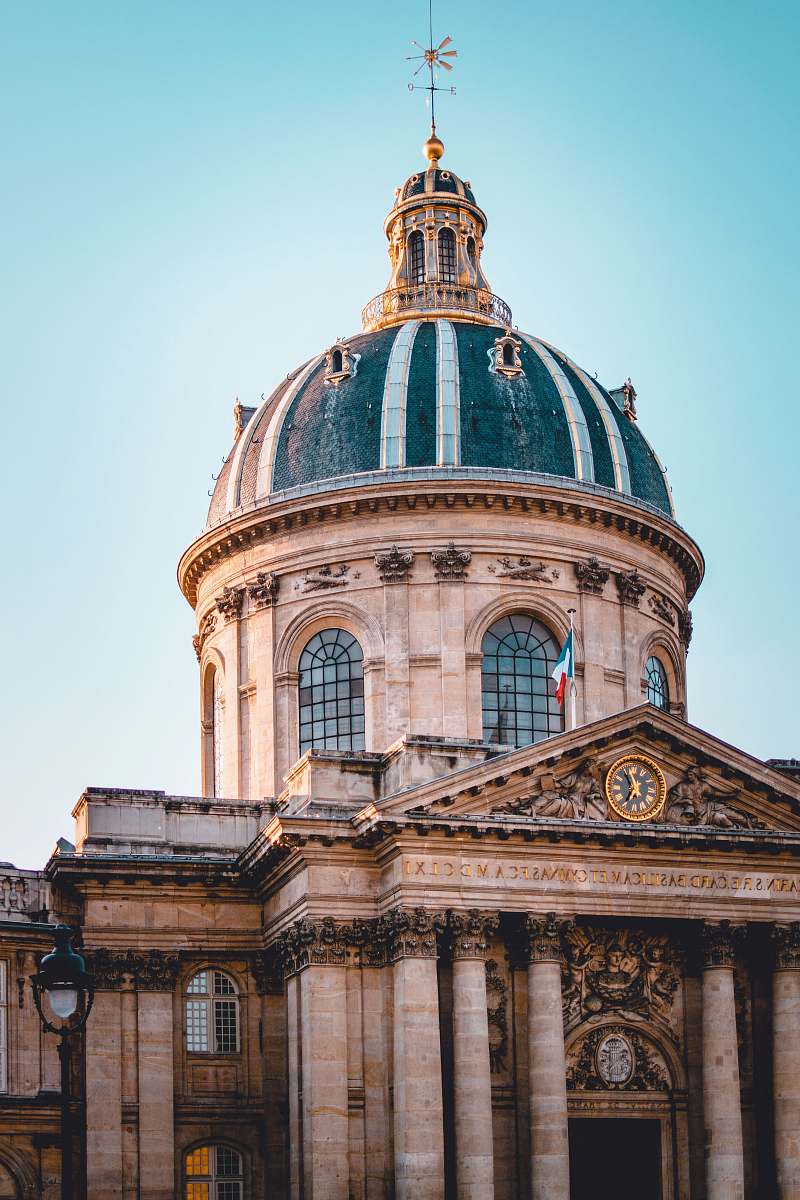 building photo of brown and gray stone wall building dome