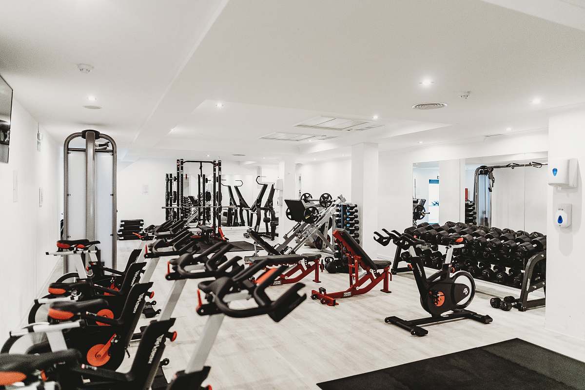exercise black spin exercise bike lot gym