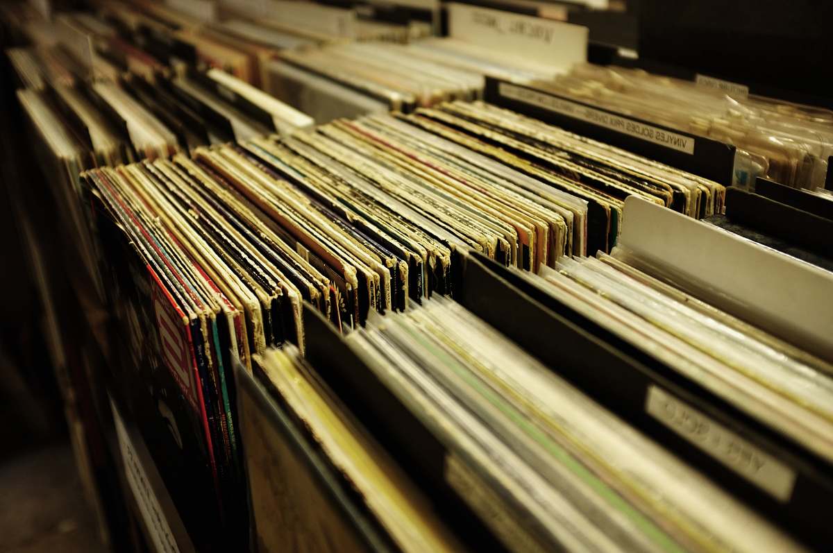 music assorted-color folder lot lyon