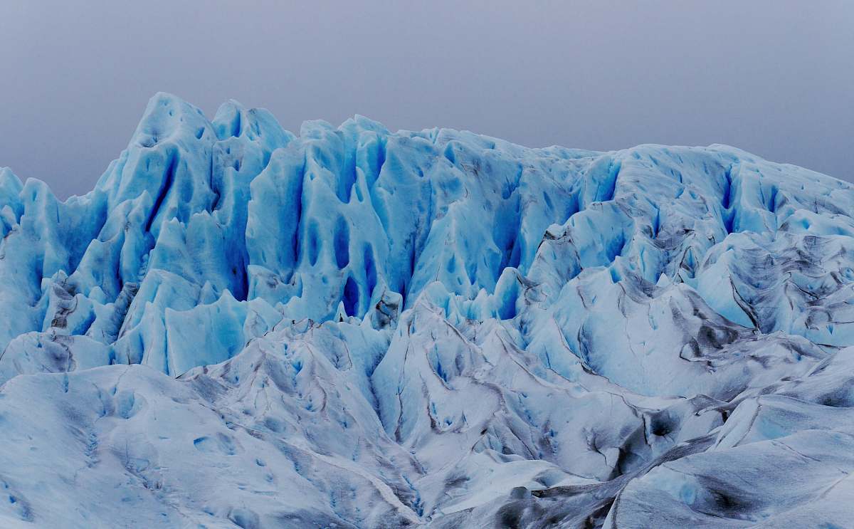 ice photo of snow filled mountain glacier
