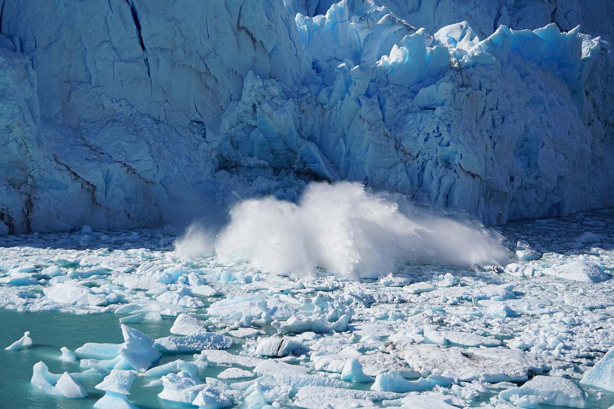 glacier white frosted river during daytime ice