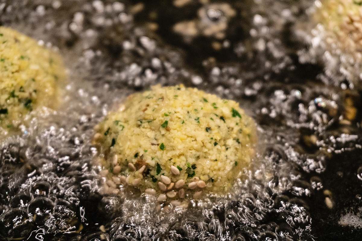 food nuggets with sesame seeds vegetable