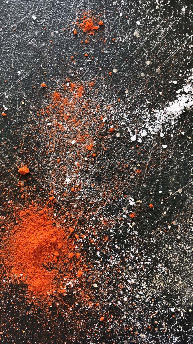 paper red powder leaf