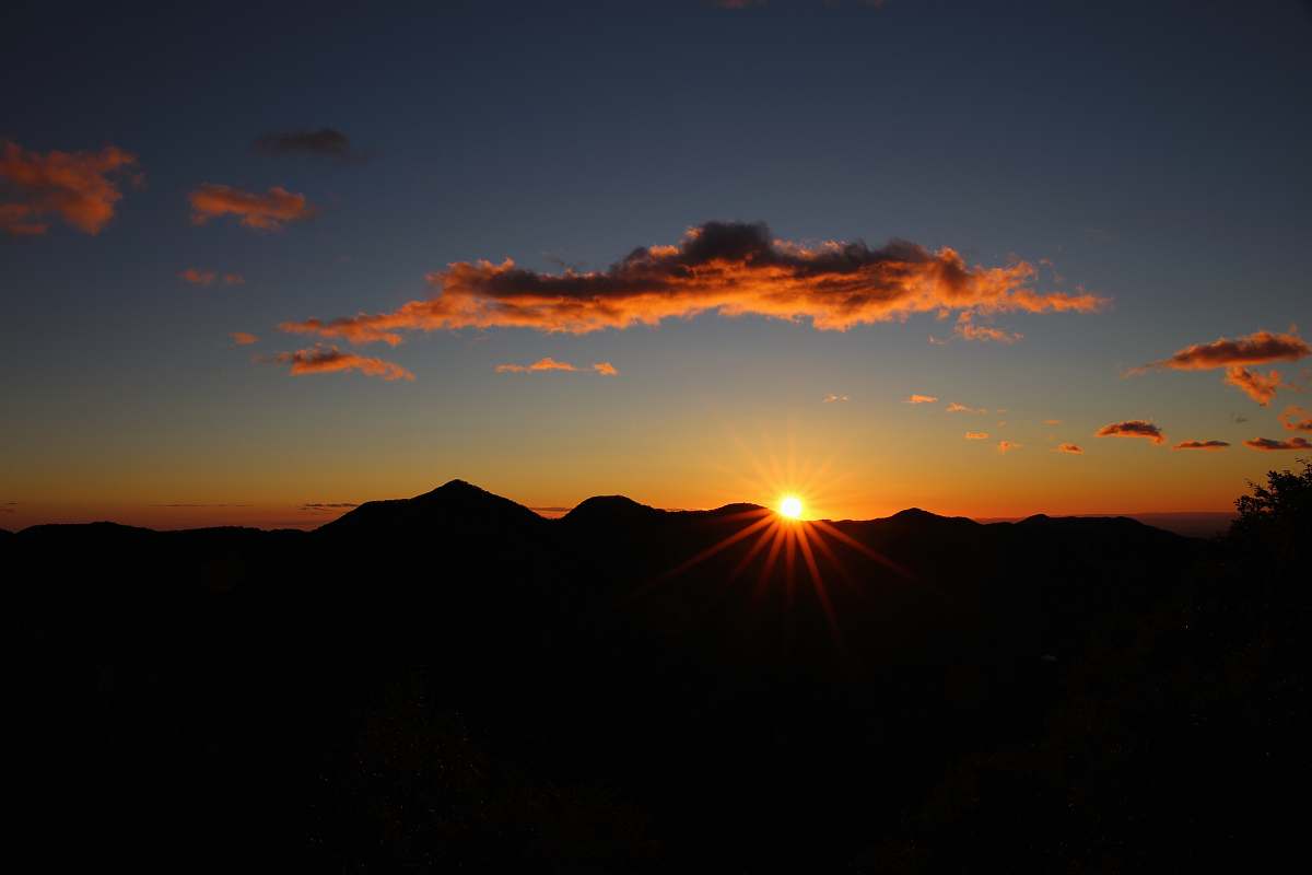 dawn mountains during sunset dusk