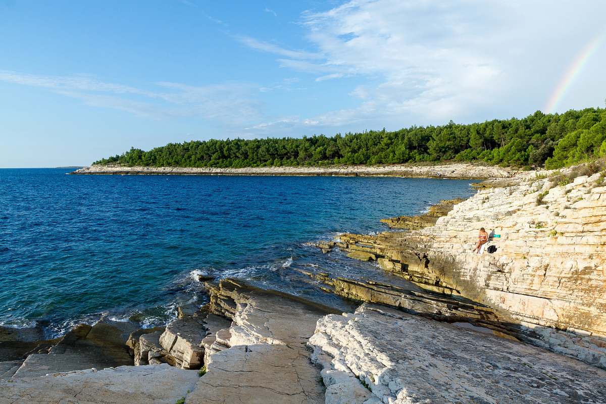 sea landscape photograph of shoreline nature