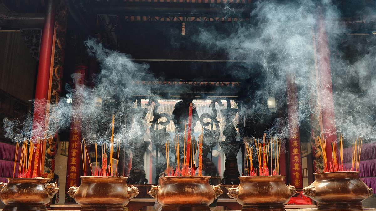 hanoi incense on brown vases temple