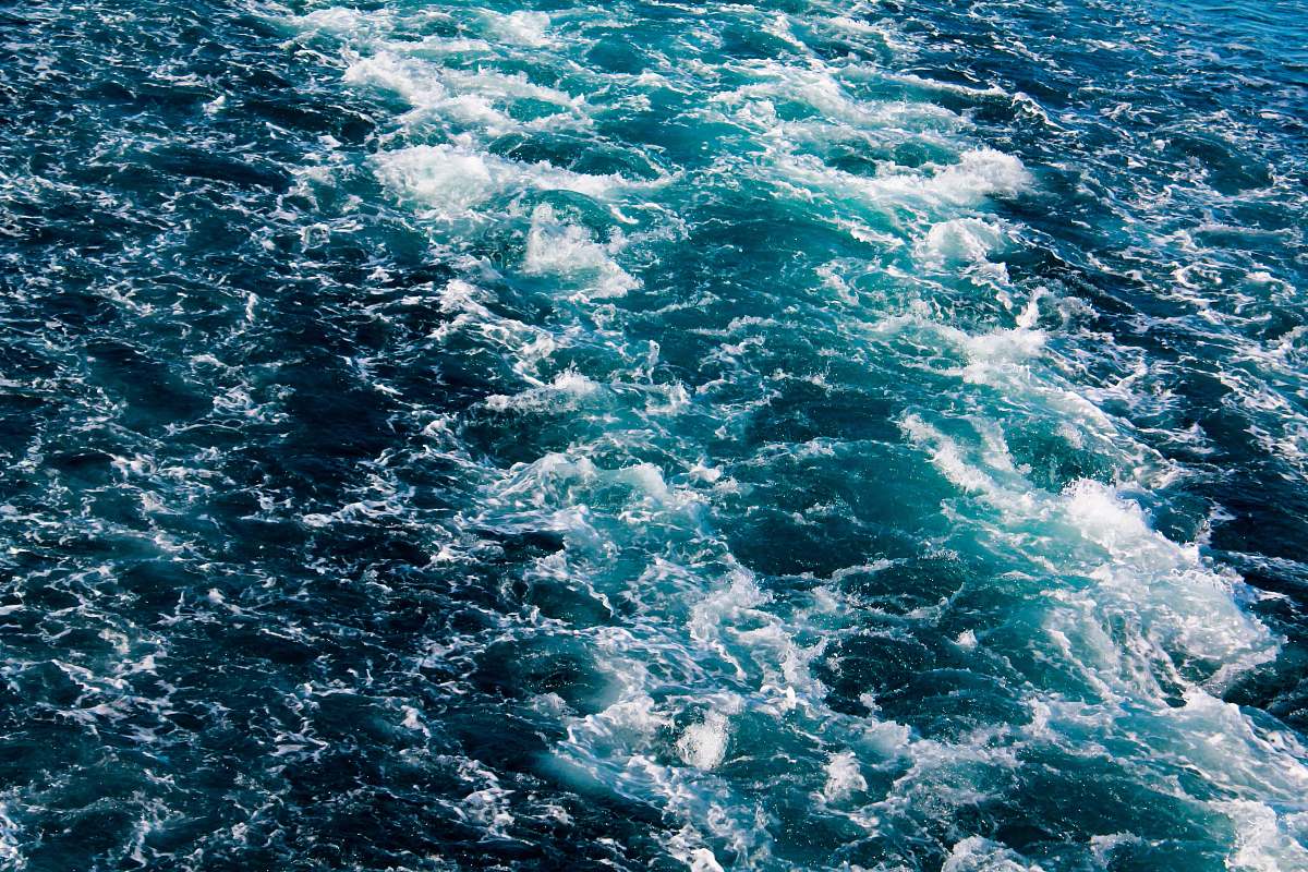 sea blue and white ocean outdoors