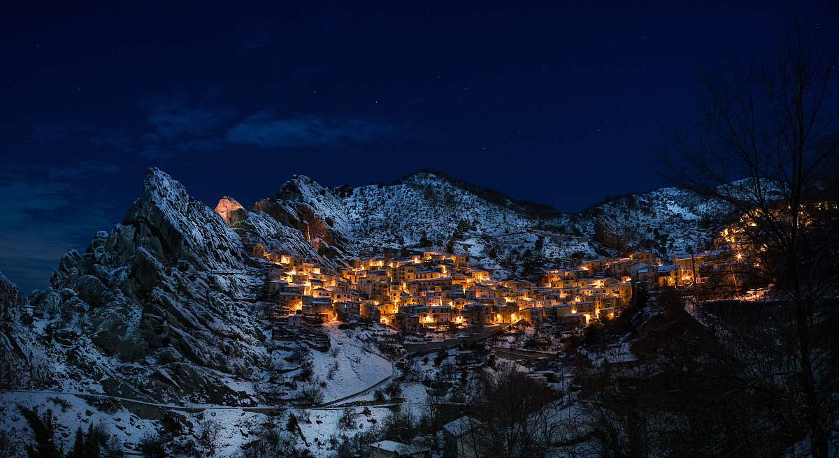 castelmezzano mountain during night italy