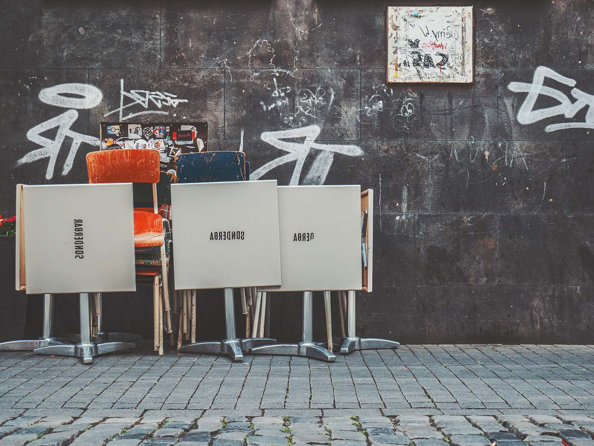cologne four pedestal tables wall