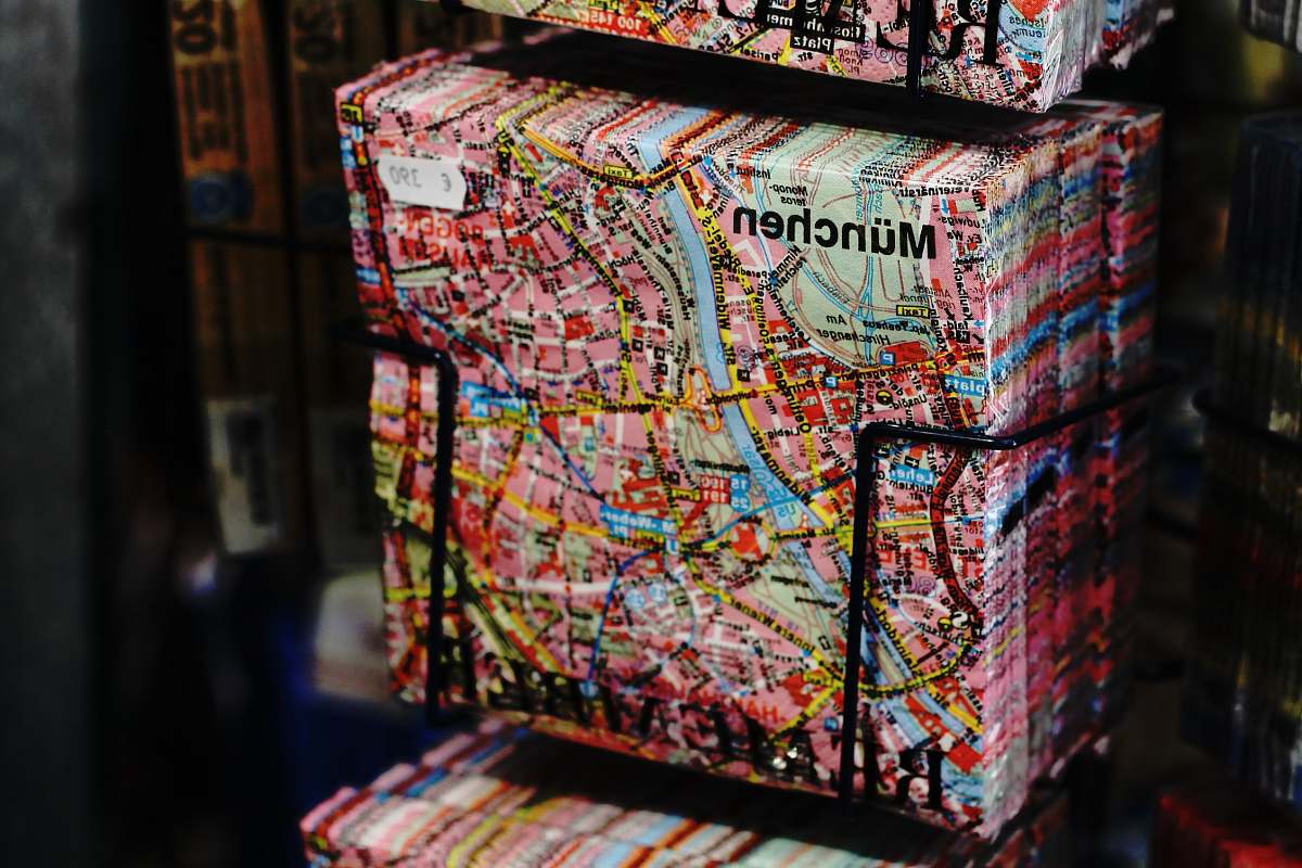 munich Munchen map print pack on black rack napkin